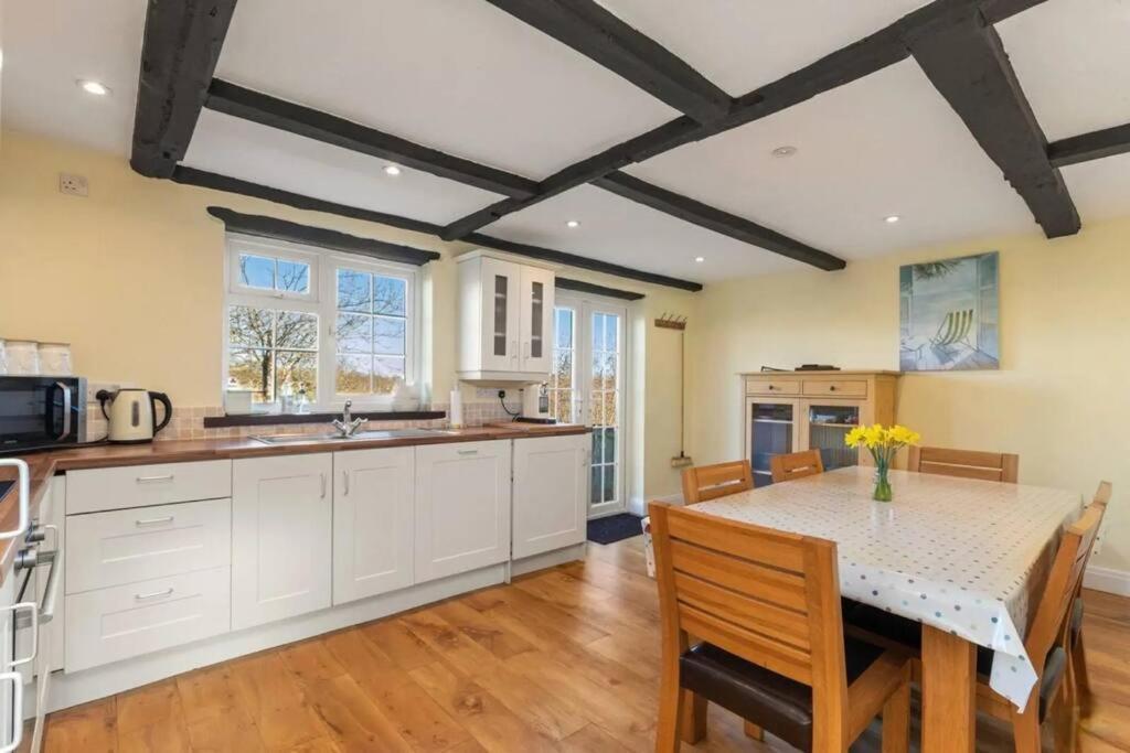 Meadowsweet Cottage Jacuzzi Edition Saundersfoot Exteriör bild